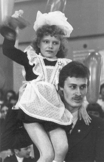 Последний звонок. Паша Баскаков. 1982г.